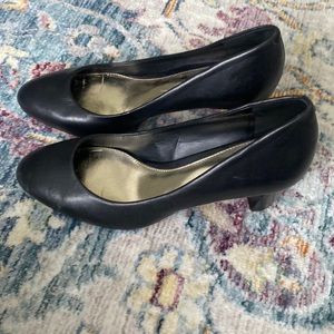 Amazing Condition Lauren Heels